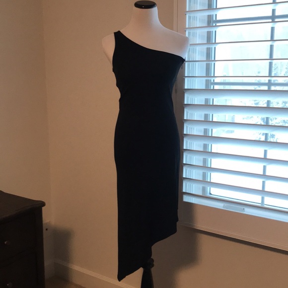 little black dress - Picture 4 of 10